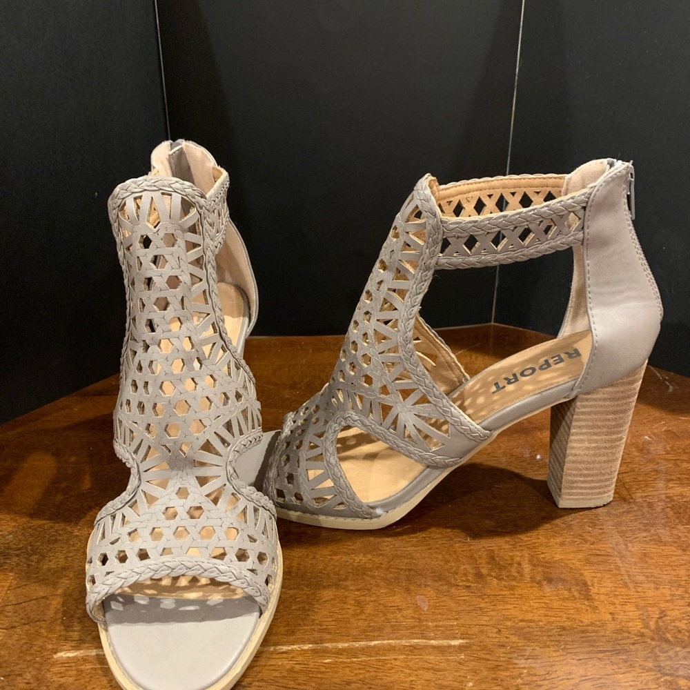 REPORT high heel sandal size 9.5